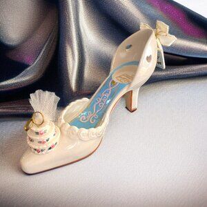 Here Comes the Bride Diane’s Happy Toes Votive Candle Porcelain Wedding 5" x 8"